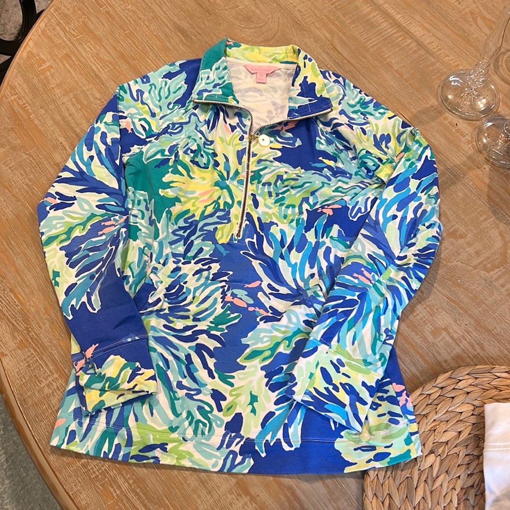 Lilly Pulitzer print 1/4 zip lightweight, pull over ladies size extra small